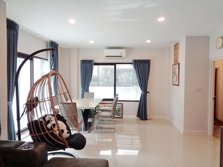 🚩 บ้านเดี่ยวหลังใหญ่สภาพยังใหม่ ตกแต่งพร้อมอยู่ ใกล้ทางด่วน รามอินทรา-อาจณรงค์ ด่านจตุโชติ 17