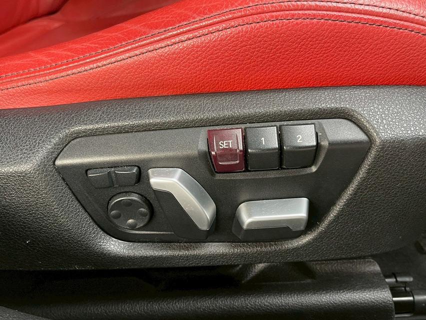 รหัสรถ WMT7698 BMW 330e M Sport LCI ปี 2018 จด 2022 13