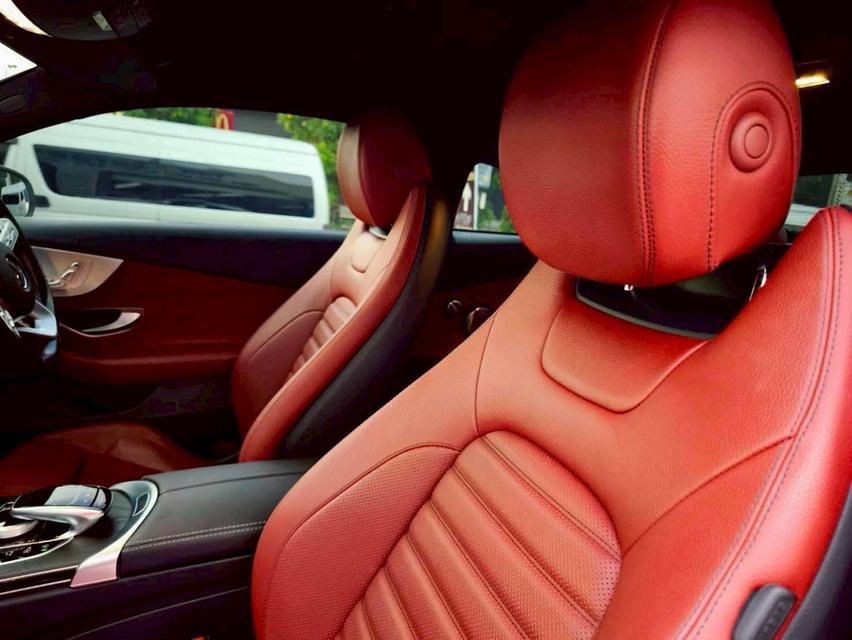 BENZ C200 2.0 COUPE AMG DYNAMIC สีขาว 2023 7
