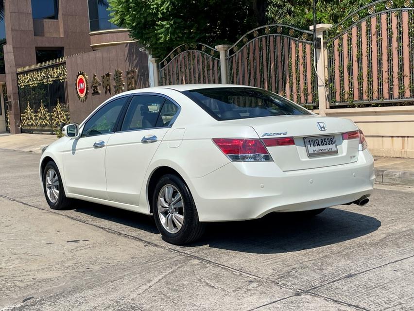 HONDA ACCORD 2.0 E (GEN 8) ปี 2010 สภาพนางฟ้า 2