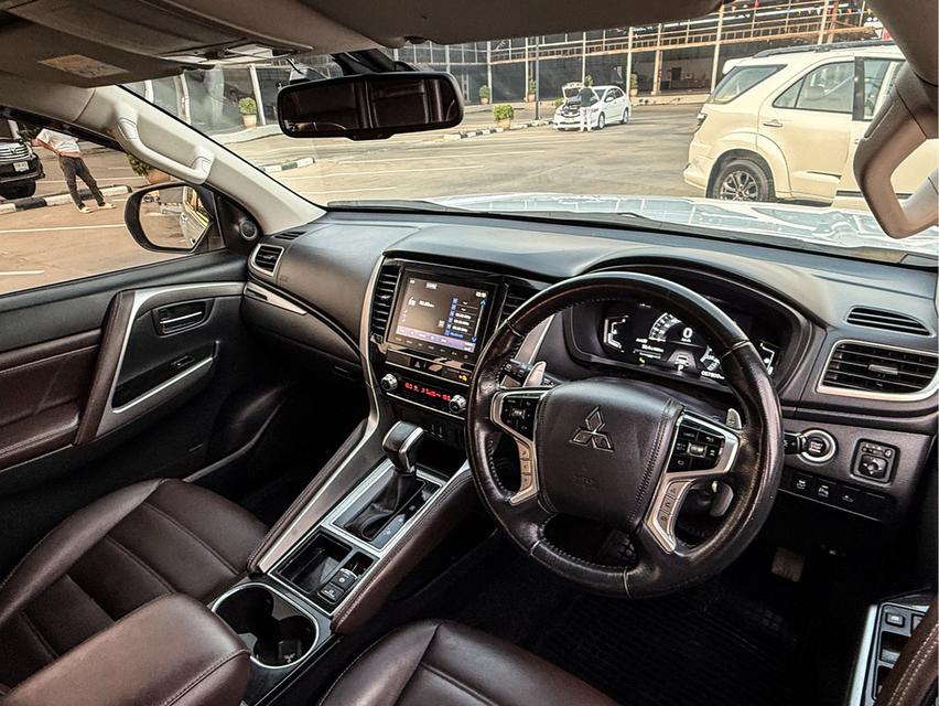 ขาย Mitsubishi Pajero 2.4GT ปี21 11