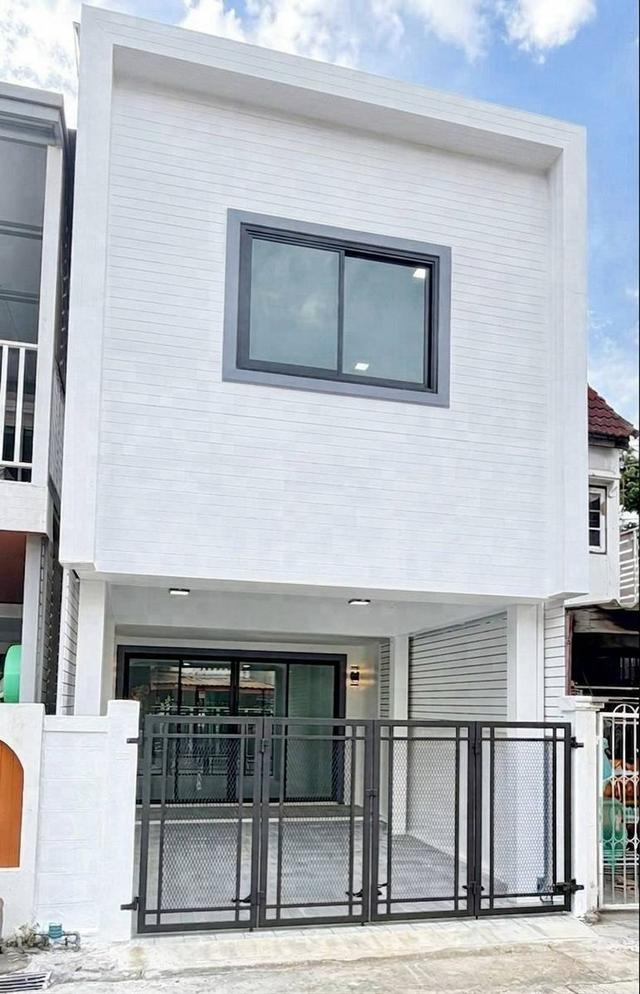 🏠 ขายบ้านทำเลเมืองนนทบุรี 3 นอน 2 น้ำ ต่อเติมเต็มพื้นที่ พร้อมโปรฟรีโอน! 3