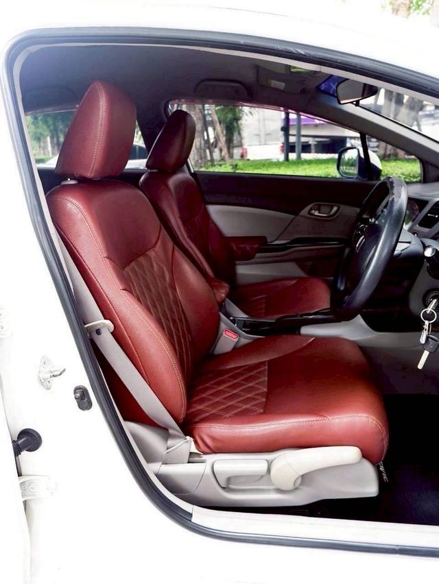 รหัสรถ QT6842 Honda Civic FB 1.8 S เกียร์ Auto สีขาว ปี2013 14
