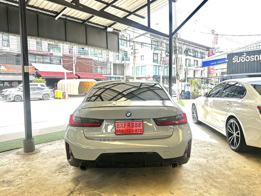 BMW 330e Plug-in Hybrid M SPort (LCI) ปี2023 จดปี 24 ไมล์น้อย