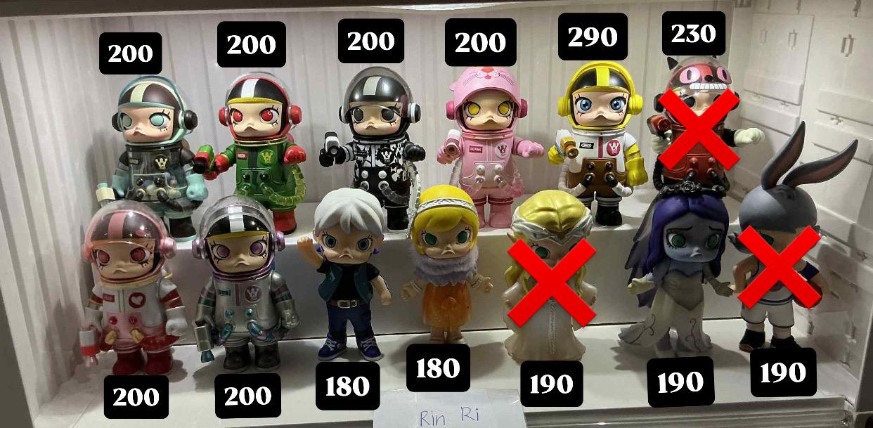 popmart hirono,molly,crybaby
