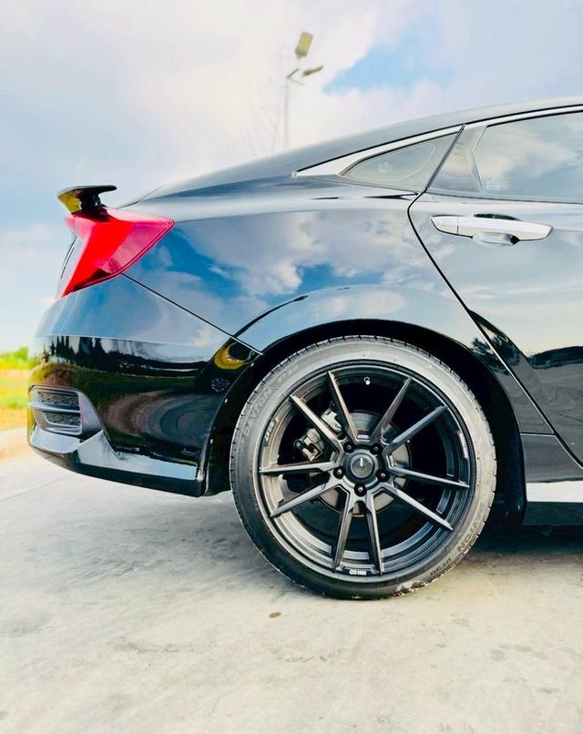 HONDA CIVIC 1.8 EL ปี 2018 4