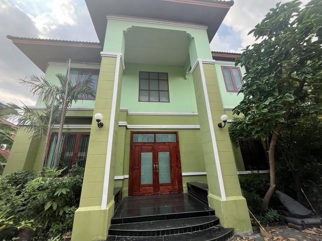 ให้เช่าบ้านมีทะเลสาบ ถนนรัตนาธิเบศร์ ใกล้บิ๊กซีบางใหญ่-อีเกียบางใหญ่ หมู่บ้านชลลดา บางบัวทอง ใกล้รถไฟฟ้าสายสีม่วง สถานีบ 1