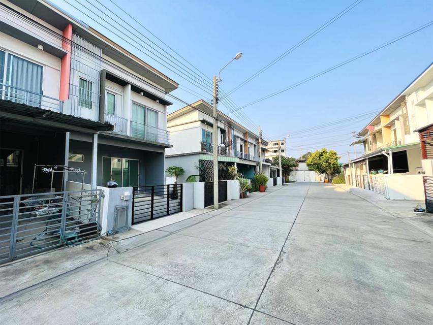 ขาย บ้านริมถนน ทำเลทอง ในโครงการ วิลเล้ต ริมถนนกาญจนภิเษก 3