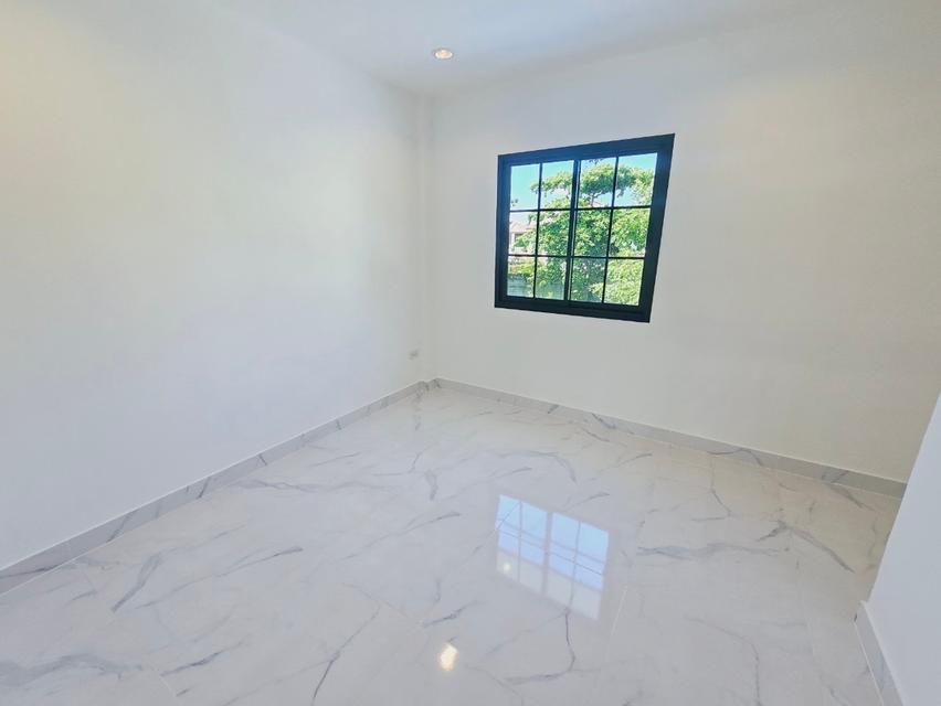 บ้านทาวน์เฮ้าส์2ชั้น 9