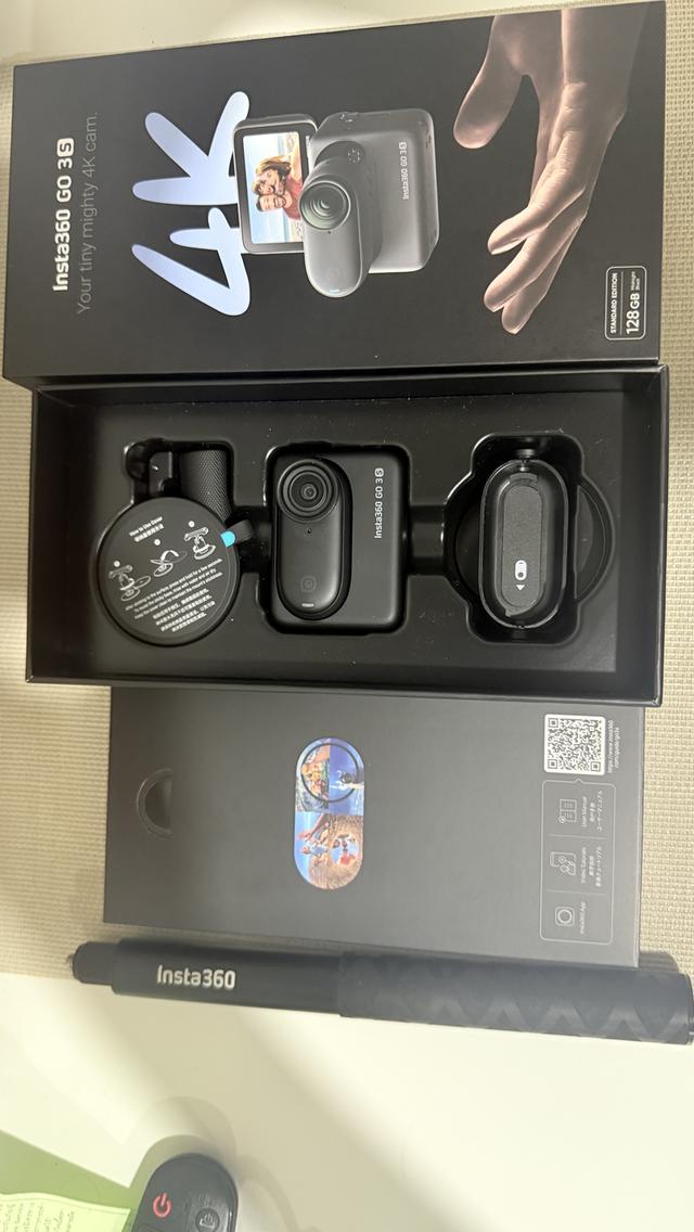 Insta360 Go 3S + Insta360 Invisible Selfie Stick