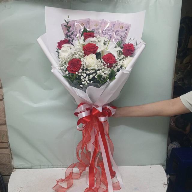 ช่อแบงค์พร้อมดอกไม้สด จัดส่งให้ฟรีตลอด24ชม. ส่งห้วยขวาง ประชาสงเคราะห์ ดินแดง ถนนสุทธิสารวินิจฉัย อินทรามระ ประดิพัทธ์ สะพานควาย สนามเป้า พระราม6 รูปที่ 18
