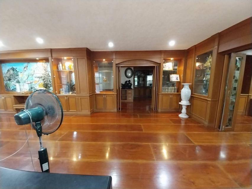 หมู่บ้านสุขประยูรปาร์ค 8