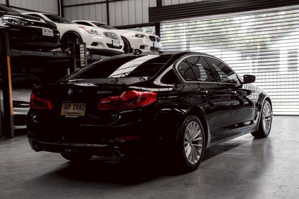 รหัสรถ 67GG2662 BMW 520d Luxury Limousine G30 ปี2017 17