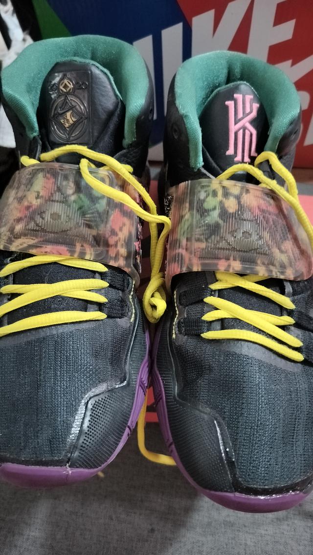 รองเท้ามือ2 11