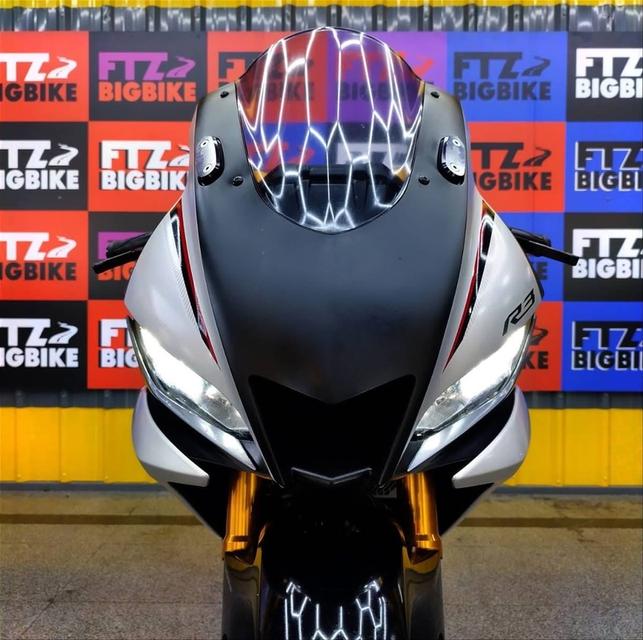 Yamaha YZF-R3 สีเทา ปี 2021 3