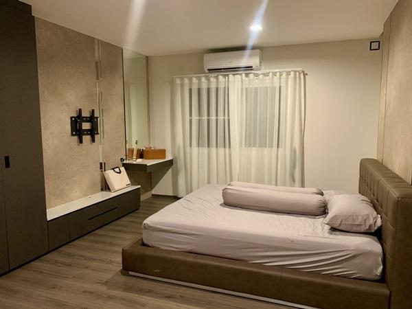 ขายบ้านเดี่ยว 2 ชั้น มัณฑนา มอเตอร์เวย์-กรุงเทพกรีฑาตัดใหม่ ราคาพิเศษ ใกล้ Airport Rail Link โทร 0636289464 8