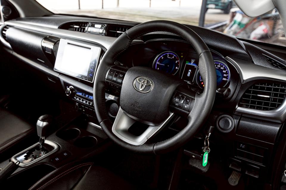 Toyota Revo 2.4G ปี15 13