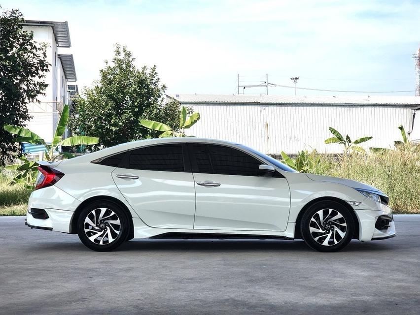 HONDA CIVIC FC​ 1.8EL  8