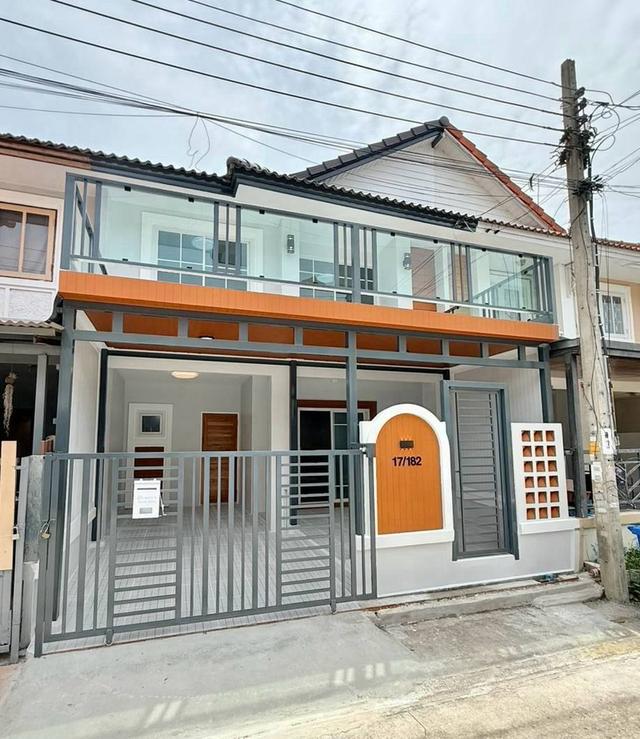 หมู่บ้านพฤกษา10 ถนนบางกรวย-ไทรน้อยทาวน์เฮ้าส์ 2 ชั้น  ตกแต่งใหม่พร้อมอยู่ ทำเลดี ต้นโครงการ 2