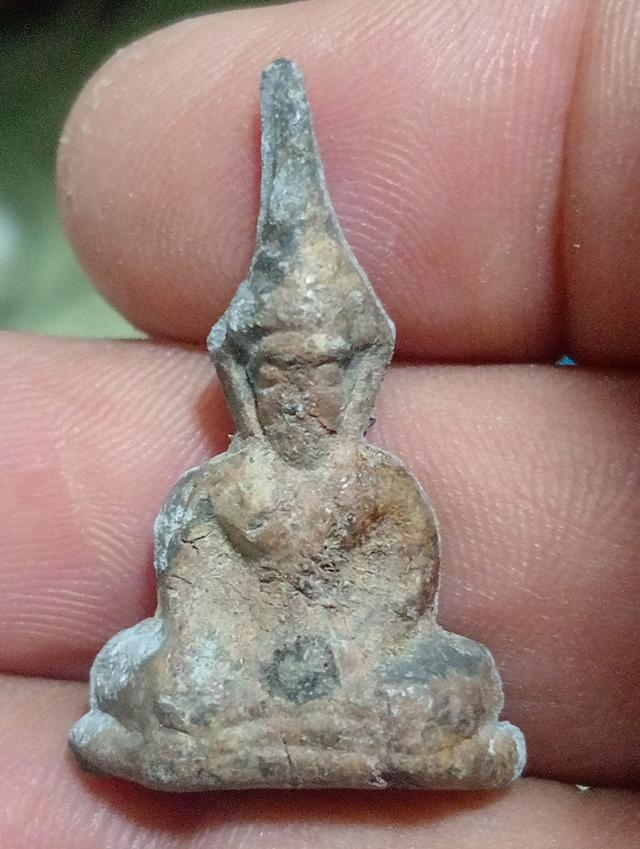 พระเครื่องท่ากระดานหลวงพ่อนารถ 12