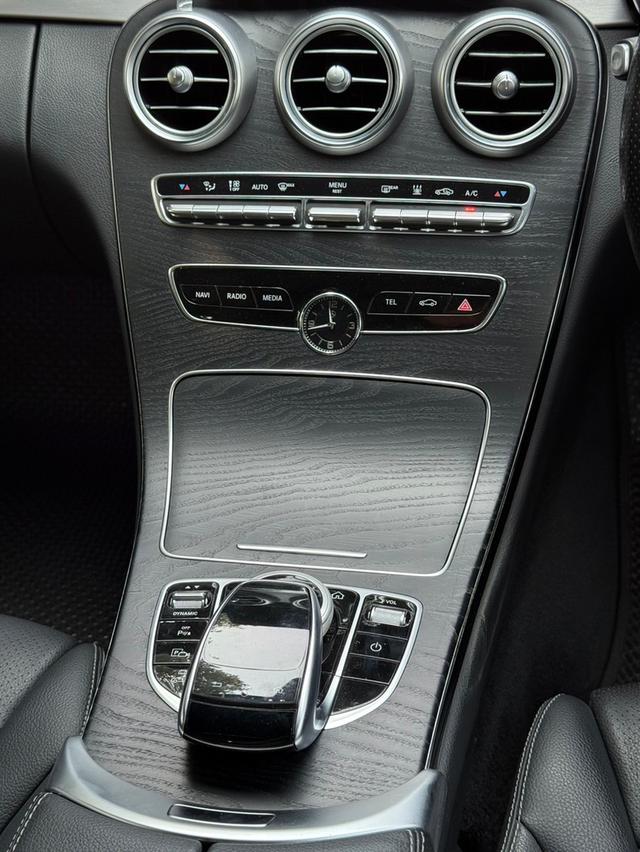 Mercedes Benz C300e AMG Sport ปี 2020 ไมล์ 55,xxx km 12