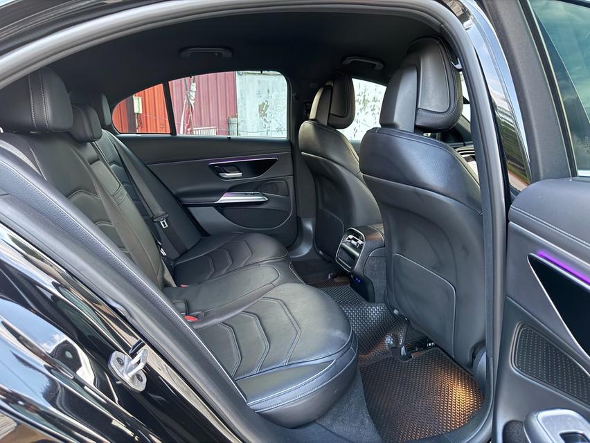 Mercedes-Benz E220d AMG Lineปี 2024 สีดำ เลขไมล์ 30,000 กม.💰ราคา 2,750,000 บาท📍Warranty: หมด 30/08/2027 รูปที่ 14