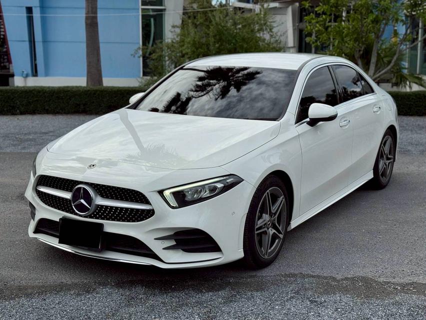 Benz A200 AMG 2022 รถสภาพป้ายแดง แต่ประหยัดไปถึง 1 ล้านบาท