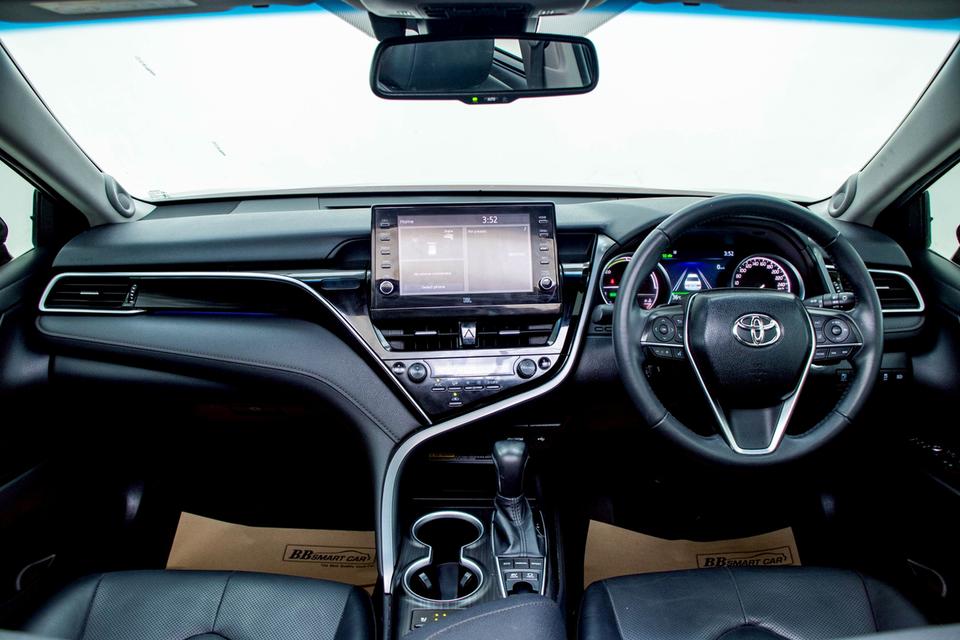 TOYOTA CAMRY 2.5 HEV PREMIUM LUXURY ปี2022 สีแดง รูปที่ 7
