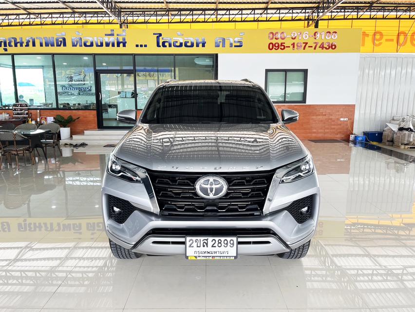 Toyota Fortuner 2.4 V (ปี 2022) SUV AT - 4WD 2