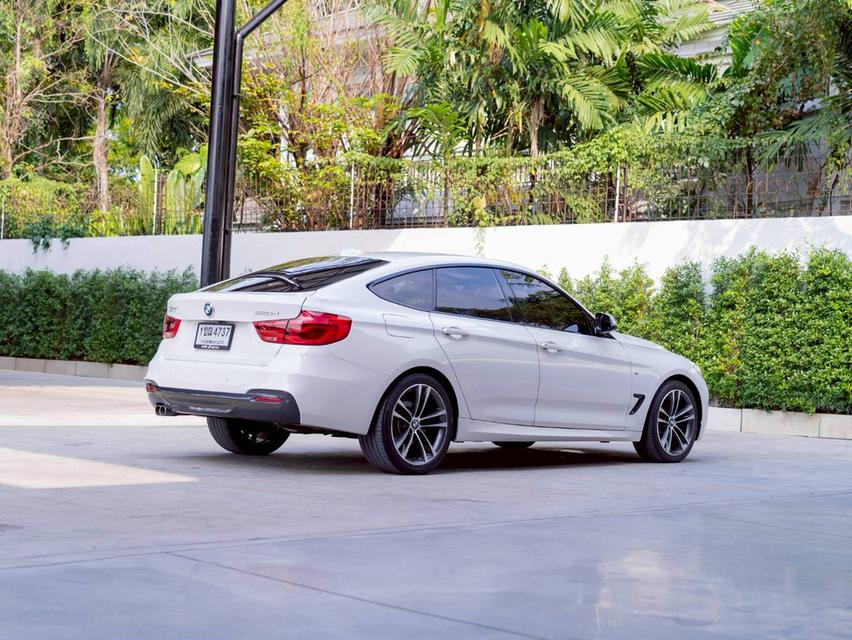 BMW 320d GT M SPORT ปี จด 2020 BSI เพิ่ม (เปลี่ยนถ่ายน้ำเครื่องของเหลวฟรี)หมด 163,000 Km หรือ 31/1/2570 รูปที่ 2