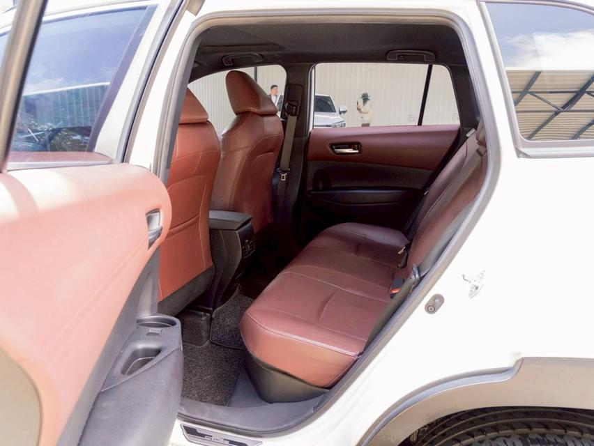 Toyota Cross 1.8 Hybrid Premium ปี 2023 จด 2025 14