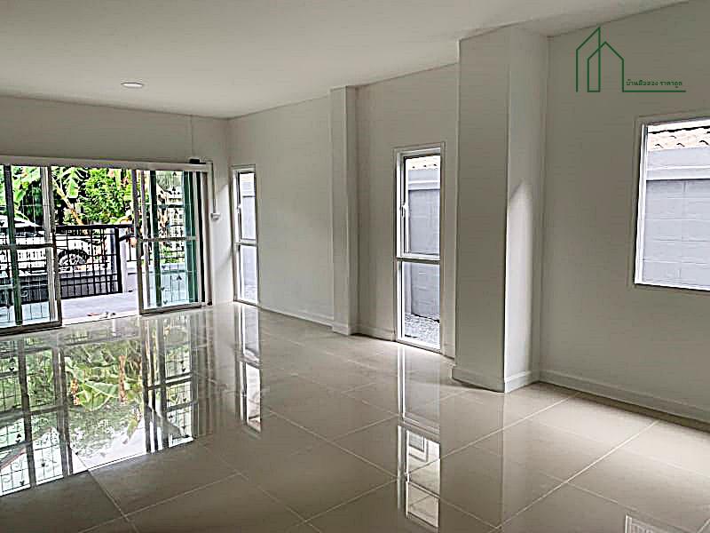 บ้านแฝด 2 ชั้น 37 ตรว. หมู่บ้าน บุรีรมย์ ซาฟารีเวิลด์ ซอยเลียบคลองสอง 23 คลองสามวา  4