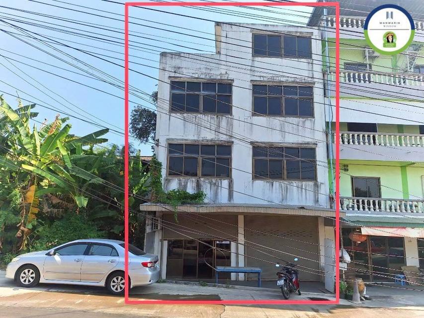 อาคารพาณิชย์ ใกล้ริมแม่น้ำมูล โซนเมืองเก่า อุบลราชธานี 1