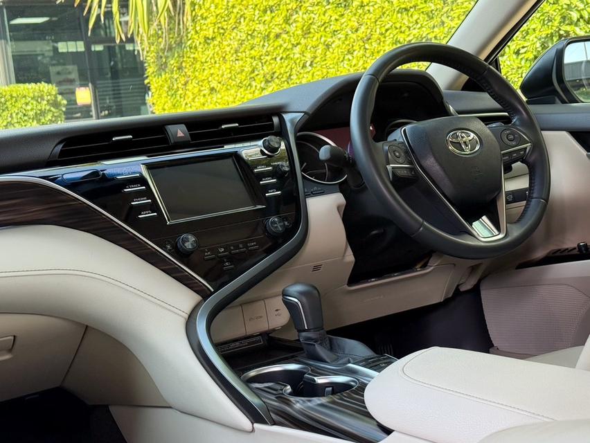 2021 TOYOTA CAMRY 2.5G รถมือเดียวออกป้ายแดง รถวิ่งน้อย รถเข้าศูนย์ตามระยะ รถไม่เคยมีอุบัติเหตุครับ 12
