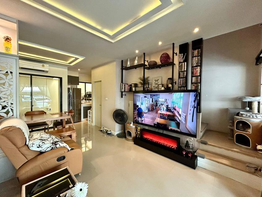 ขายทาวน์โฮม/โฮมออฟฟิศ 3 ชั้น | บ้านกลางเมือง พระราม 9 - รามคำแหง ทำเลใจกลางเมือง เดินทางสะดวก เลียบด่วน ฉลองรัช ใกล้ ม.รามคำแหง Baan Klang Muang Rama 10