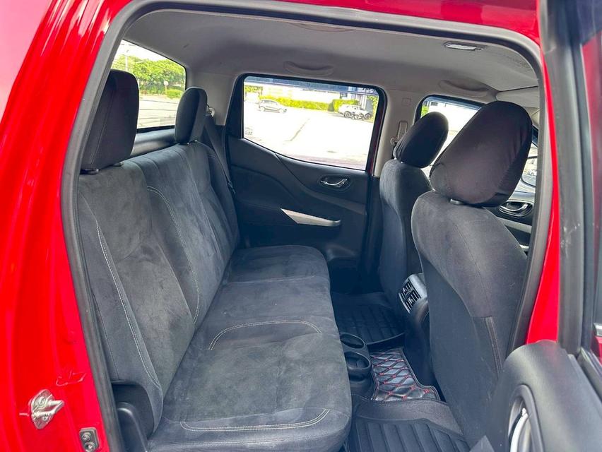 NISSAN NAVARA NP300 2.5 V DOUBLE CAB CALIBRE เกียร์ Auto สีแดง ปี 2018  (แท้) 14