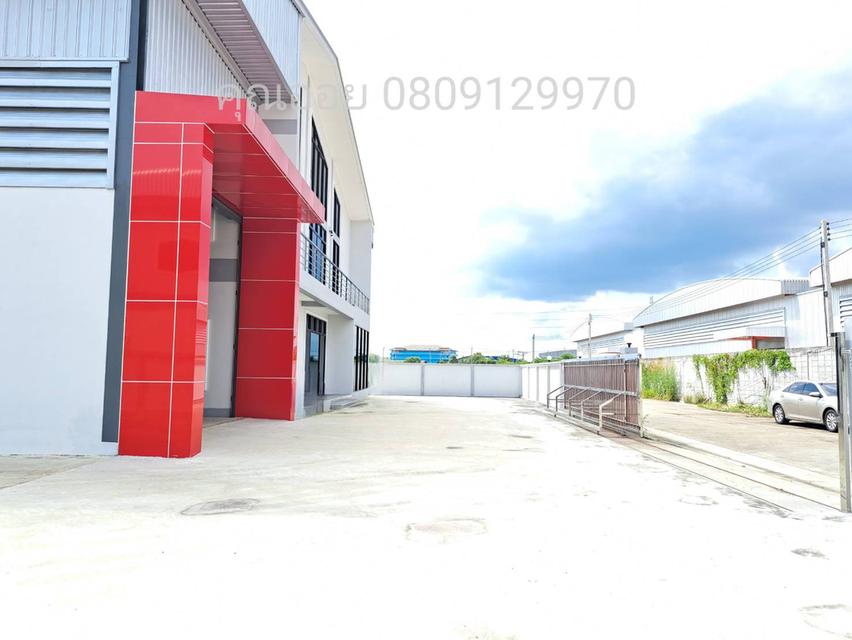 ขายโรงงานพื้นที่สีม่วง สมุทรสาคร มือหนึ่ง เนื้อที่ 1-2-62.2 ไร่ ทำเลสวนหลวง กระทุ่มแบน ใกล้พุทธมณฑลสาย4 และ 5 ซอยวปอ.11 ขอใบรง.4 ได้ พร้อมใช้ทันที 12