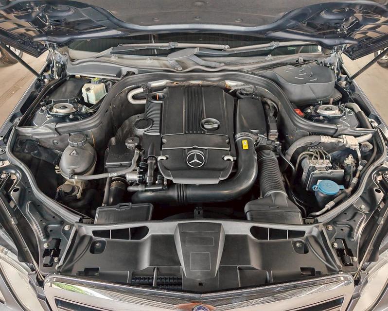 BENZ E200 CGI 1.8 W212
