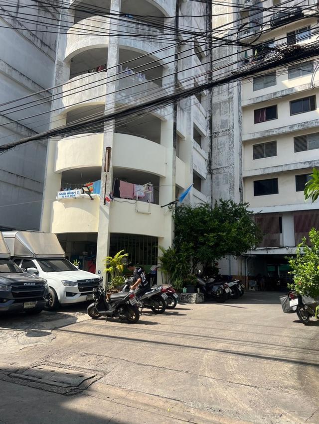 ขายคอนโด ซอยลาดพร้าว 64 ถนนลาดพร้าว โครงการเพิ่มสุขเรสซิเดนซ์ 2 (Permsuk Residence 2) ชั้น 2 ตึก 2 พื้นที่ใช้สอยขนาด 32 ตารางเมตร 1 ห้องนอน 1 ห้องน้ำ 6