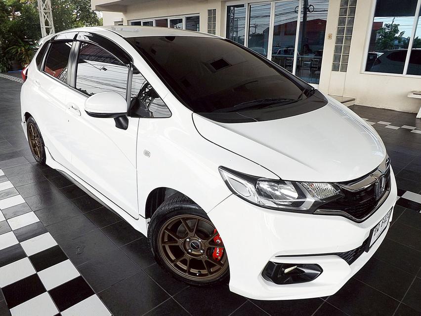 รหัสรถ KCY6424 HONDA JAZZ GK 1.5V PLUS AUTO ปี 2019