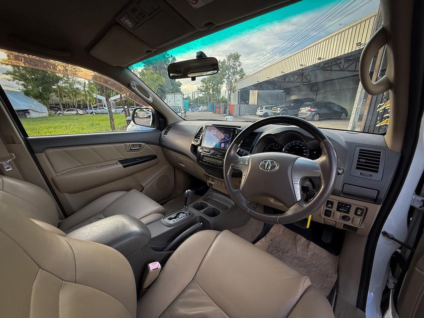 Toyota Fortuner 3.0V ปี13 14