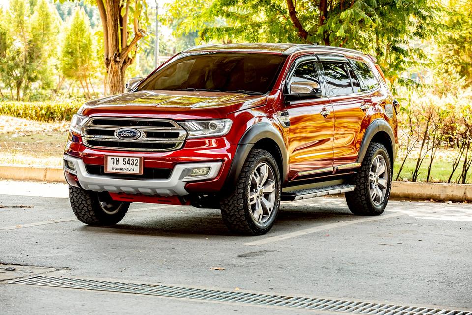 Ford Everest 2.2 Titanium ปี 2015 สีแดง รูปที่ 2