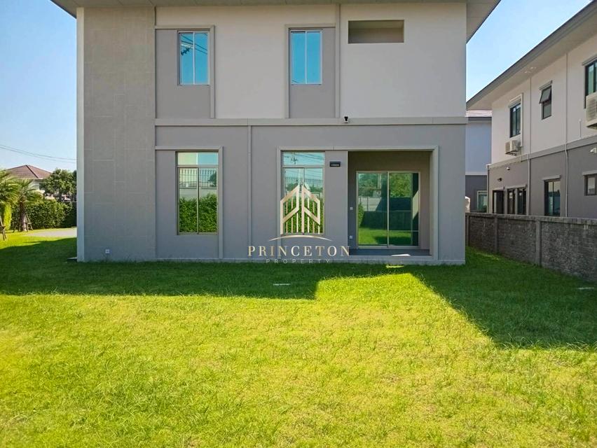 The Palm Bangna–Wongwaen Prime Bangna location with convenient access to expressways and full amenities 19