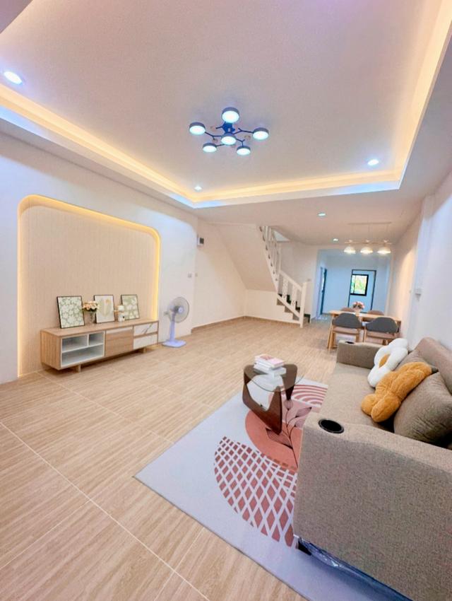 วนารมย์ ถ.ฉลองกรุง 24 3