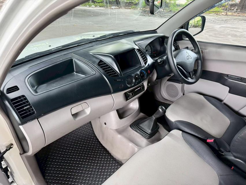 2014 Mitsubishi TRITON 2.4 เบนซิน หัวเดียว MT รถพร้อมใช้ สภาพเยี่ยม รูปที่ 7
