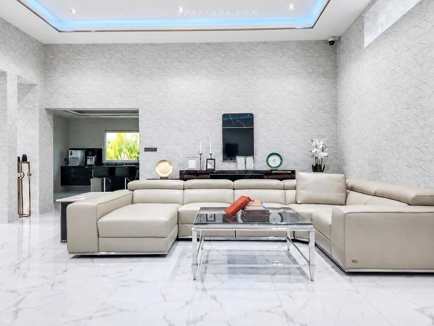 For Sale — Luxury Pool Villa at Siam Royal View PattayaLuxury pool villa for sale at Siam Royal View Pattaya, one of Pattaya’s high-end residential 3