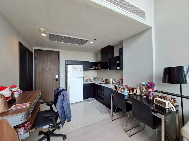 Rent Rhythm Sukhumvit 441 Duplex room 60 sq.m free service for air cleaning 2 times.