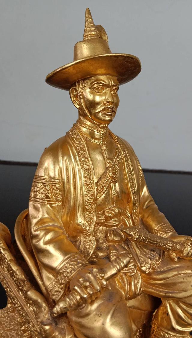 593.พระบรมรูปหล่อสมเด็จพระเจ้าตากสินมหาราช ทรงประทับนั่งบัลลังก์ รูปที่ 9