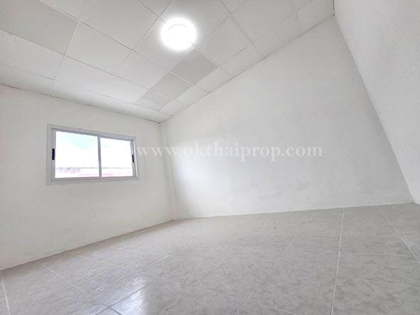 ทาวน์เฮ้าส์ หมู่บ้านบัวทอง4 บ้านกล้วย-ไทรน้อย บางบัวทอง นนทบุรี 6