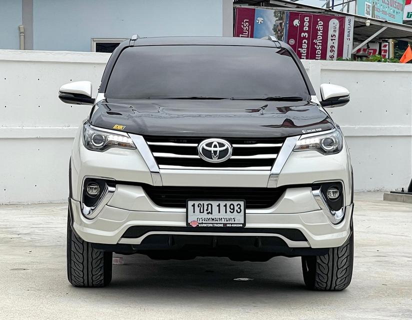 ขายToyota Fortuner 2.4V ปี20 6